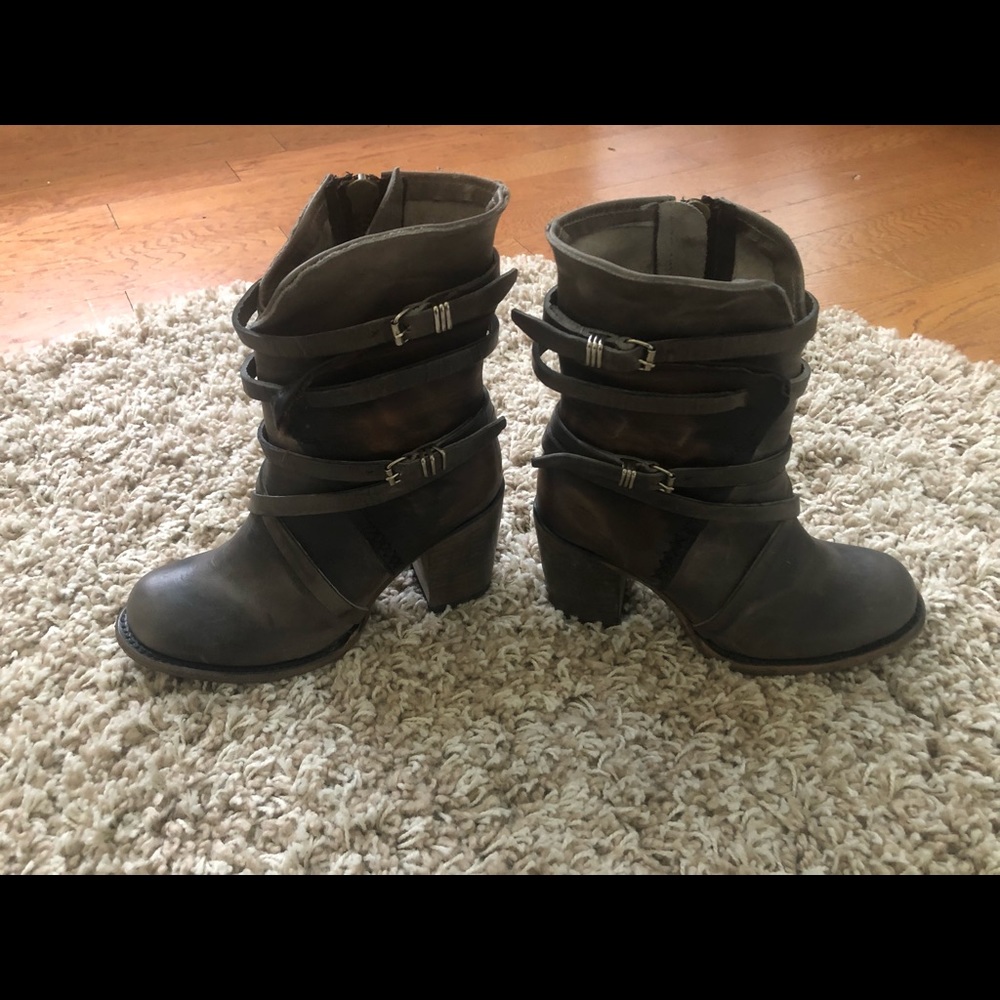 Free Bird Baker Bootie.  Size 8